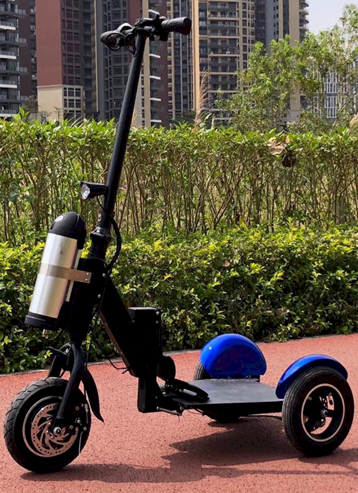 PrideR Standing Scooter seniors